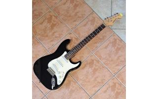 C.Giant Stratocaster elektromos gitár (Használt termék)