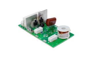 Thunder CXP-22 hangváltó, 2 utas, 600W, 6dB / oktáv + Magassugárzó védelem
