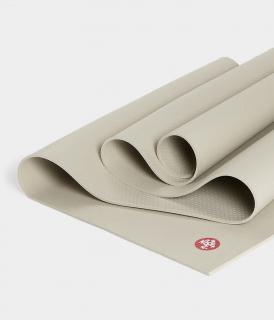 Manduka Prolite® Mat mélytengeri zöld jógaszőnyeg 180 x 61 cm x 4,7 mm Szín: Sand
