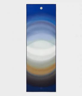 Manduka Yogitoes Premium csúszásmentes jógatörölköző 180 x 61 cm Szín: Halo