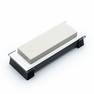 SUEHIRO New Cerax japán fenőkő állvánnyal - 320-as szemcseméret