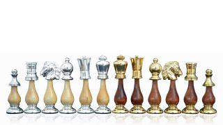 Arany-ezüst orientális sakkfigurák