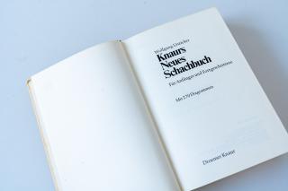 Knaurs Neues Schach-buch