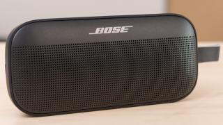 Bose SoundLink Flex Bluetooth hordozható hangszóró - Fekete (865983-0100)