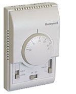 HONEYWELL analóg fan-coil termosztát, 2 csöves on/off, 3 fok foly/sz venti, kézi