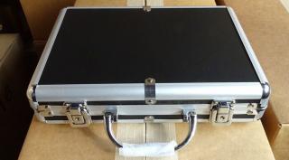 Extra Alu 200 case - fekete/ezüst zsetontartó táska/bőrönd, 200 db-os