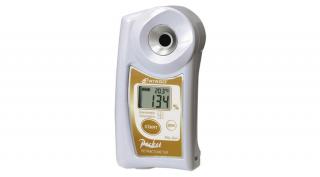 ATAGO PAL-Soil digitális refraktométer talaj nedvesség tartalom (gravimetriás 0-200％, térfogati mérés 0-100%) mérésére, 100 mérés rögzítése, NFC adatátvitel