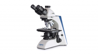 KERN OBN 132 biológiai mikroszkóp 40x/100x/200x/400x/1000x nagyítás, végtelen optikai egység, állítható asztal, állítható fényerejű 20 W-os Philips halogén alsó megvilágítás, trinokuláris