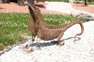 IGUANA Leguán figura fémből