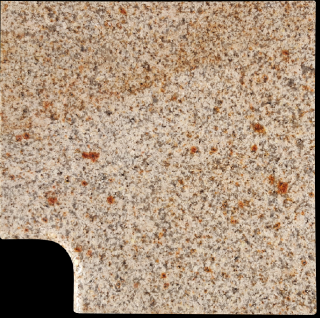 Medenceszegély - natúr gránit sarokelem Homok 50 x 50 / 33 * 3 cm