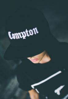 "Compton " snapback fekete