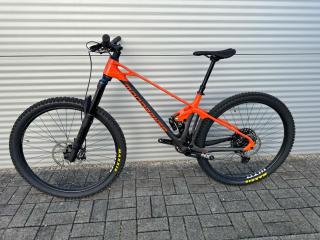 2023 Mondraker Foxy Carbon R Enduro Kerékpár