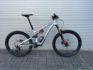 2025 Stumpjumper 15 Fox Coil Alloy