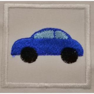 Autó ovis jel (kék) (Felvarrható, hímzett ovis jel) 10x10 cm