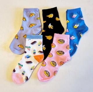 Divatos, mintás zoknik lányoknak 5 pár/csomag (pizzás, fagyis, üdítős, fánkos, banános minta)
